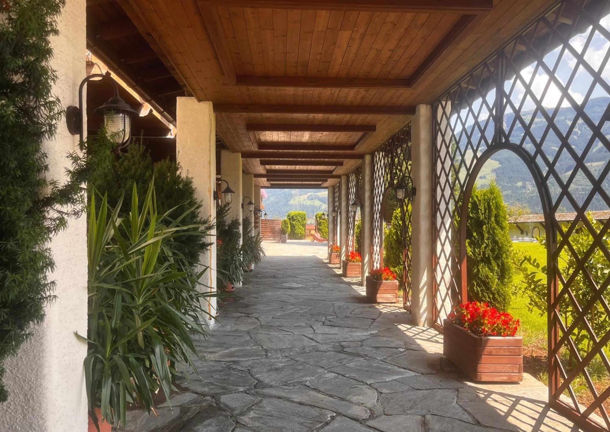 Clc Alpine Centre Hotel